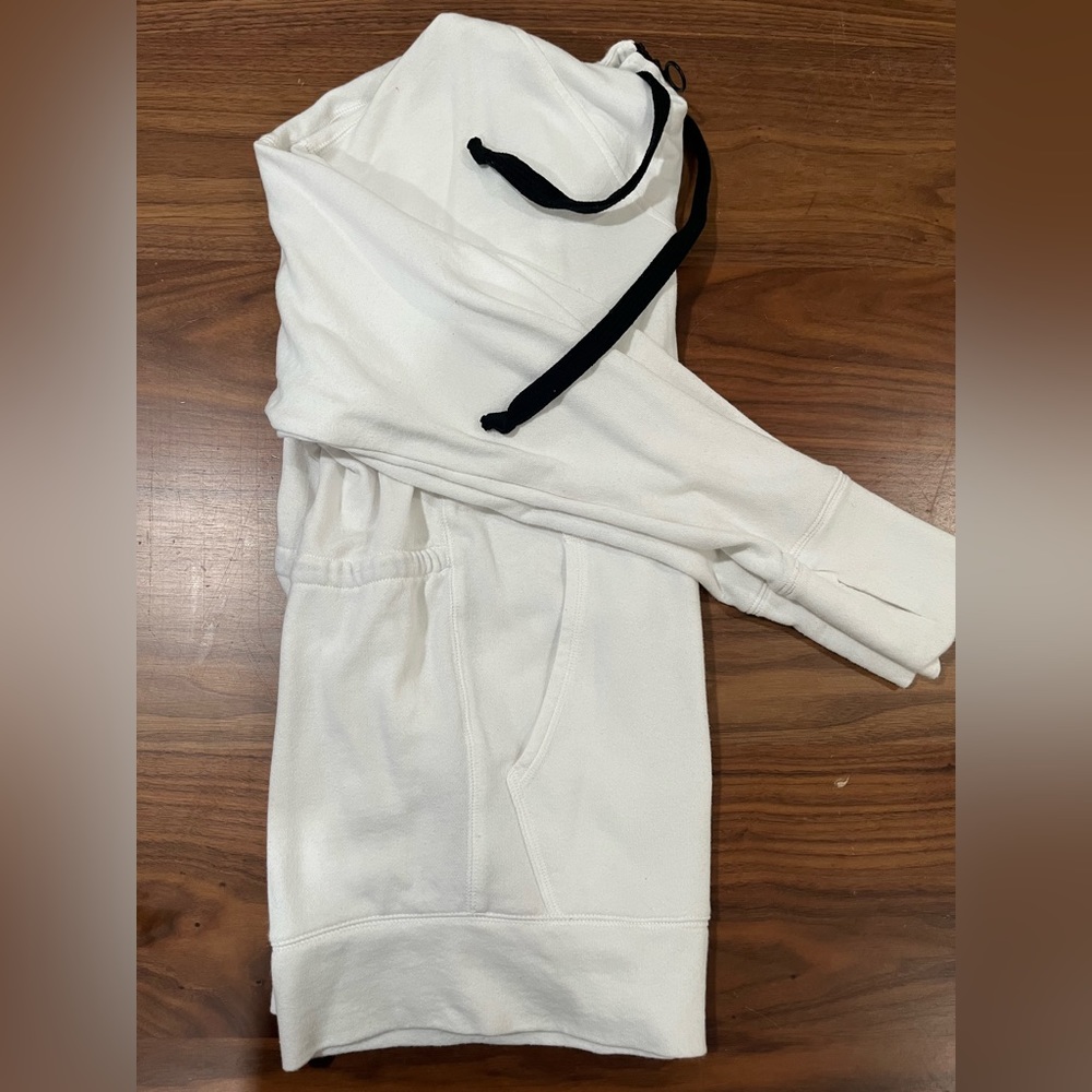 Fabletics Oversized ZipUp Jacket - Picture 3 of 3
